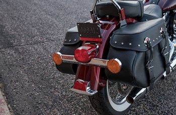 Harley-Davidson Softail Heritage Classic FLSTC 2017 - Bild 2